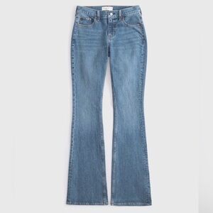 NWT Abercrombie Curve Love Mid Rise Bootcut Jean - Size 30 Xtra Short